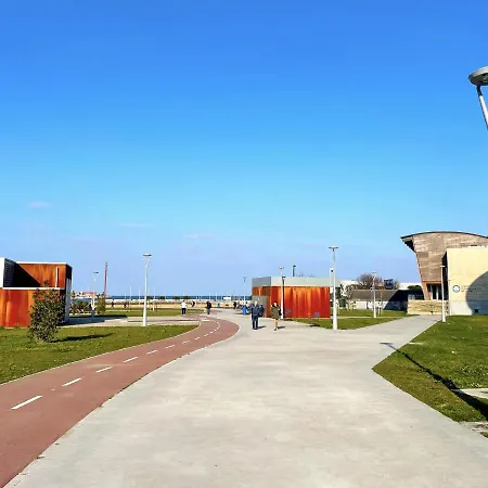 Piso Moderno En La Playa Apartamento